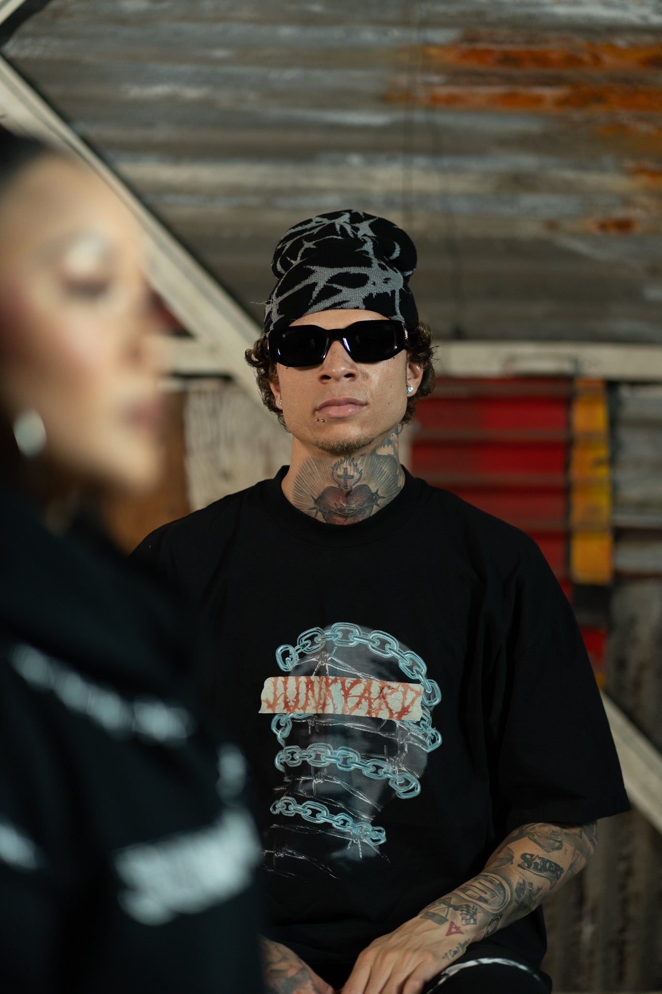 THE "TRAPPED" TEE