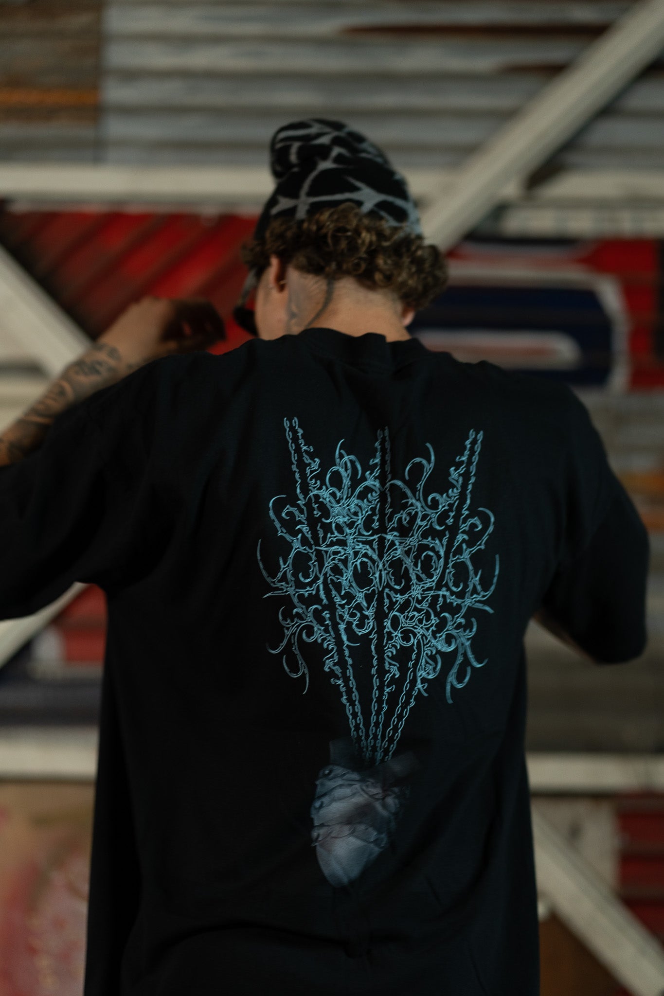 THE "TRAPPED" TEE